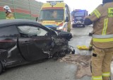 Wypadek na S8 koło Tomaszowa Maz. Zderzenie dwóch samochodów, jedna osoba ranna AKTUALIZACJA