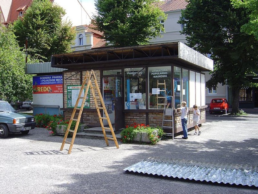 Wolsztyn: pamiętacie kiosk na Rynku? 15 lat temu go rozebrano 