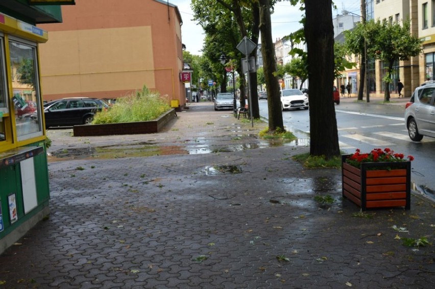 Nawałnica nad Zduńską Wolą wyrządziła wiele szkód ZDJĘCIA AKTUALIZACJA