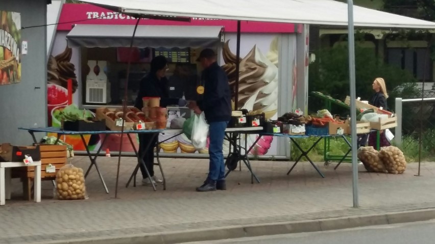 Kościan. Odwiedziliśmy targowisko i sprawdziliśmy ceny m.in. owocy