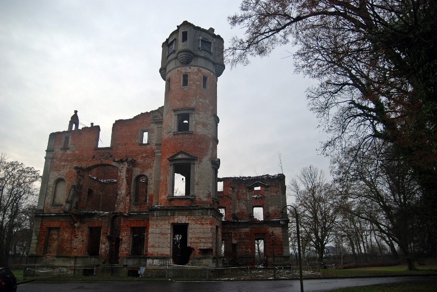 Pałac w Runowie Krajeńskim kryje niezwykle bogatą i ciekawą historię. Warto go zobaczyć i warto poznać jego przeszłość [ZDJĘCIA]]