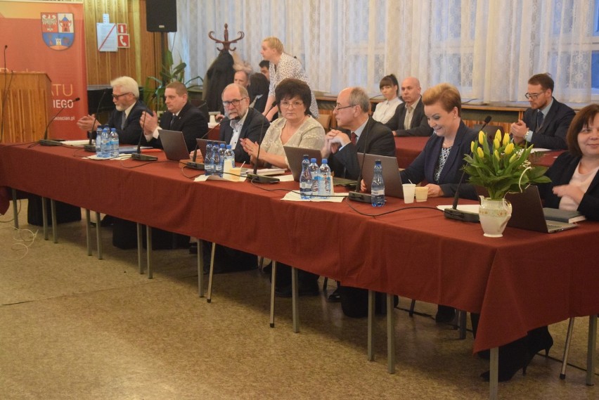Podczas sesji powiatu wybrano członków ważnych komisji