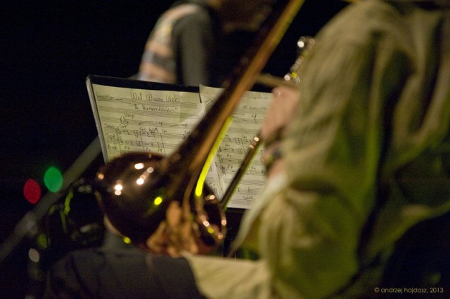 Muzycy zaprezentowali projekt KIZUNA: A Gathering for Wojciech Co-Led by Mwata Bowden and Tatsu Aoki.
fot. Andrzej Hajdasz