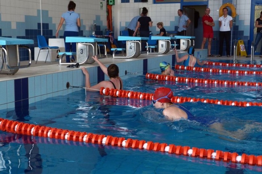 MOSiR w Jastrzębiu: odbyły się zawody pływackie na basenie...