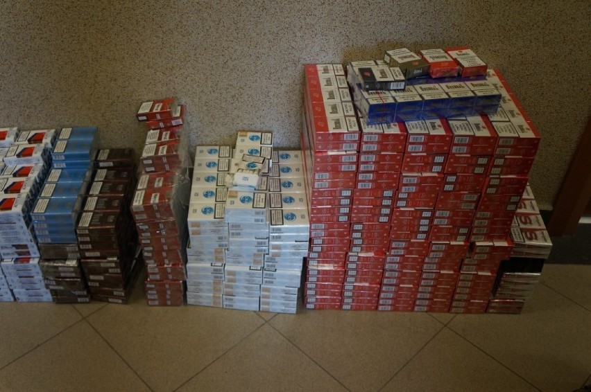 Bytom : Policjanci przejęli prawie 80 tys. sztuk papierosów i ponad 6 kg tytoniu