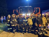 Fajerwerkami druhowie i mieszkańcy przywitali nowy wóz bojowy dla  OSP Kaczkowo w gminie Łęczyce | ZDJĘCIA, WIDEO