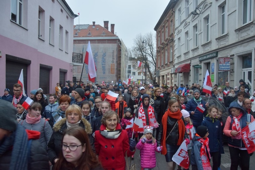 Starogard Gd. Wielka parada z okazji 100-lecia odzyskania przez Polskę Niepodległości ZDJĘCIA 