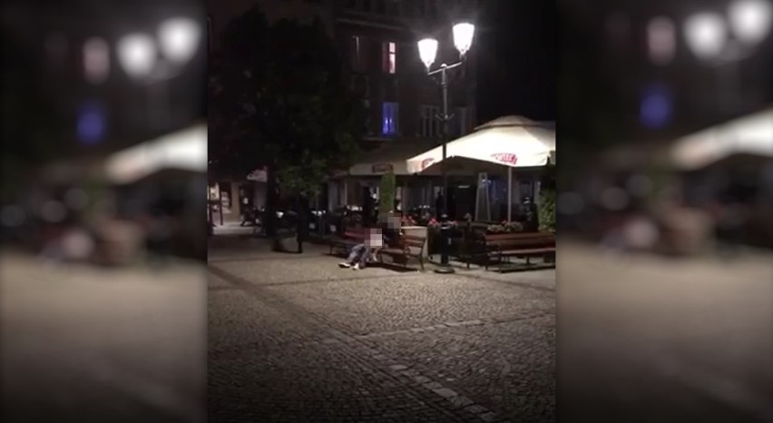 Seks na Rynku w Kościerzynie. Wyrok dla 30-letniej kobiety za miłosne igraszki na ławce w centrum miasta