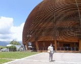 Kaliska fizyczka na Letniej Szkole Fizyki Jądrowej w słynnym ośrodku badawczym CERN