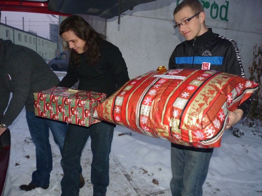 Szlachetne paczki dla rodzin z Radomska i powiatu radomszczańskiego