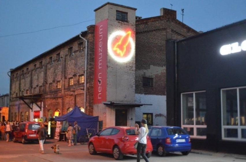 Muzeum Neonów mieści się przy ul. Mińskiej w starej...