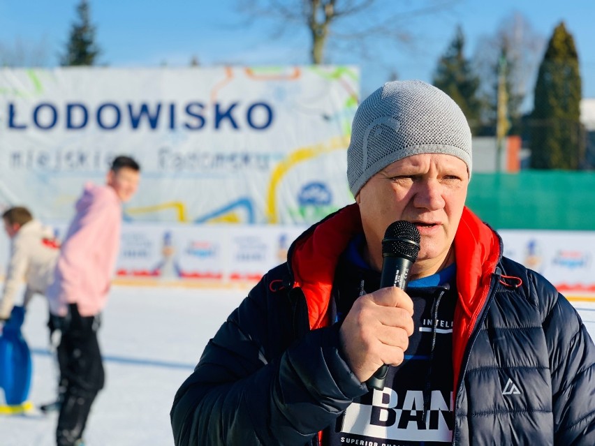 Ferie zimowe 2020 na miejskim lodowisku w Radomsku [ZDJĘCIA]