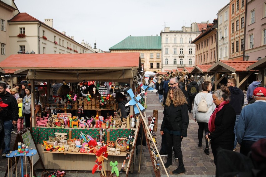 Kraków. Kiermasz Pogranicza Kultur po raz 18. opanował Mały Rynek