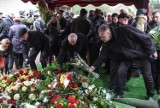 Tłumy na pogrzebie Bohdana Smolenia [ZDJĘCIA]