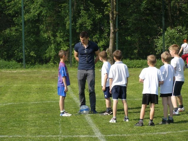 Eliminacje do XIII Ogólnopolskiego Turnieju Piłki Nożnej  &quot;Z  Podwórka na stadion o Puchar Tymbarku&quot;