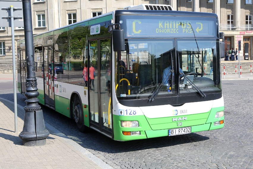 Linia C łączy kampus Uniwersytetu z centrum miasta [ZDJĘCIA]