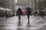 Tłumy na ulicach w Gdańsku. Deszczowa pogoda w sobotę 8.05.2021 nie odstraszyła spacerowiczów