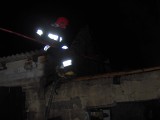 Pożar w miejscowości Leszcze. Spłonął budynek inwentarski