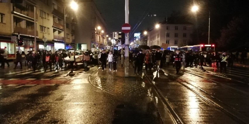 Wrocław: Piątkowe protesty przeciwko wyroki TK w sprawie...