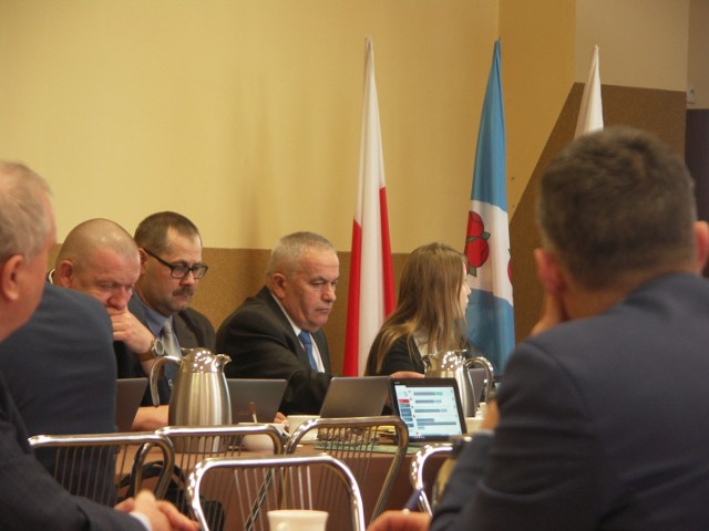 Wójt gminy Rozdrażew Mariusz Dymarski zapewnił, że budżet jest stabilny.Przypomniał też o nadchodzących wyborach na sołtysów