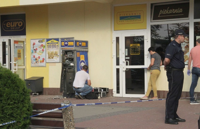 Złodzieje wysadzili w powietrze bankomat w Kielcach