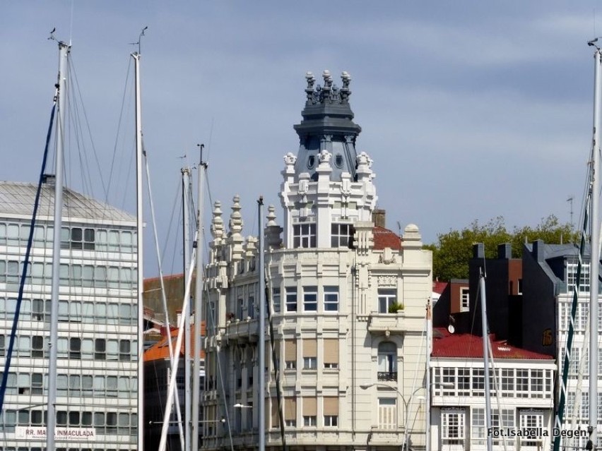 Miasto A Coruña posiada ponad dwutysięczną historię. Miasto...