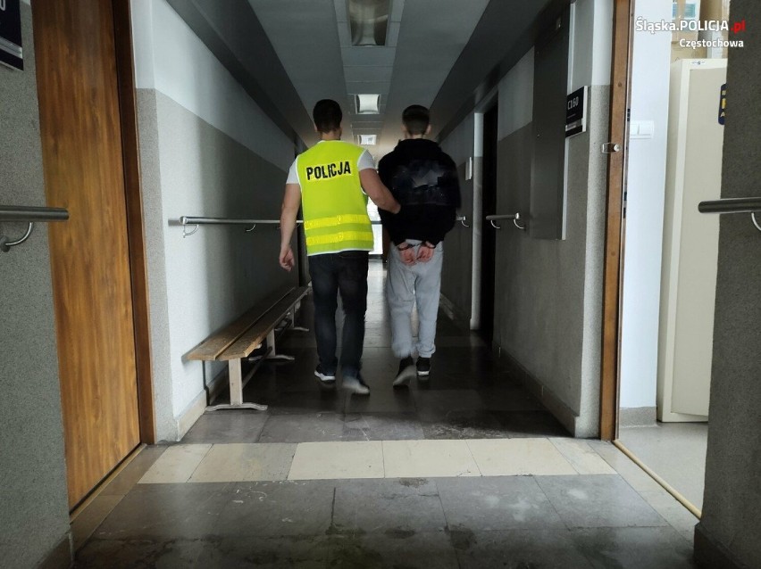 Młodzi obywatele Ukrainy napadli na mieszkańca Częstochowy. Ich łupem padł e-papieros