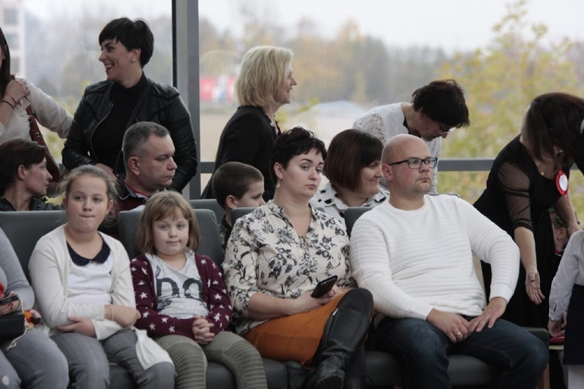Syców: Święto radosnych małych Polaków z Koszałka Opałka. Jak dzieci świętowały niepodległość? (GALERIA I FILMY)