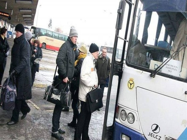 Mieszkańcy Brześcia Kujawskiego są niezadowoleni ze zmian w kursowaniu autobusów na linii Brześć Kujawski - Włocławek.
