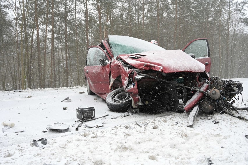 W Kłódce samochód osobowy zderzył się z samochodem...