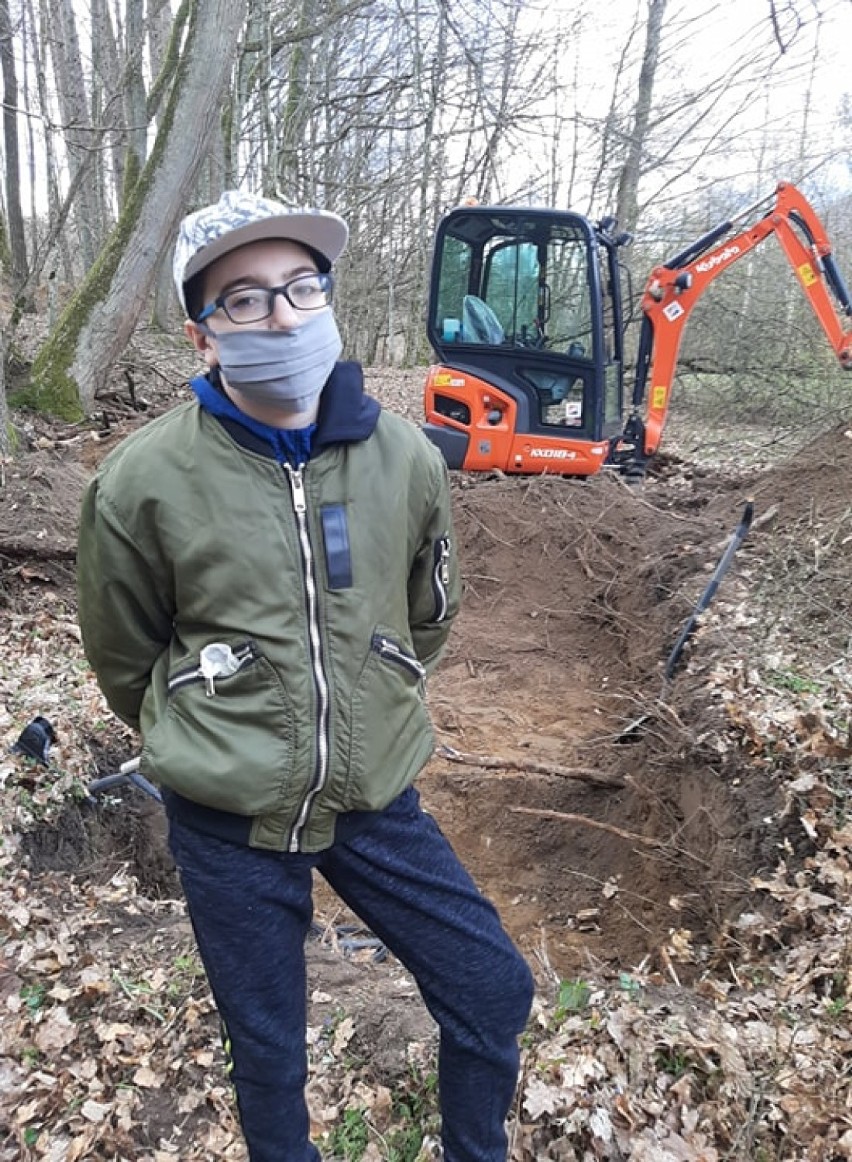 Archeolodzy znaleźli zbiorową mogiłę żołnierską w Osowcu Lęborskim. To zabici przez Rosjan Niemcy [ZDJĘCIA]