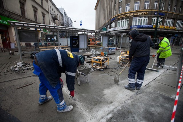 06.12.2017 krakow
na ulicy bsztowej zikit ocenil remont
n/z urzednicy i prcownicy na ulicy bsztowej
fot. joanna urbaniec
gazet krakowska