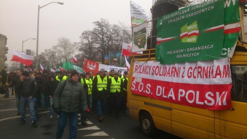 Protest rolników w Warszawie. Bierze w nich udział kilka...