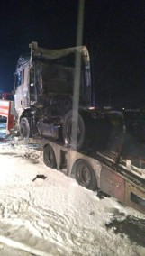 Oleśnica: Paliła się ciężarówka na lawecie (ZDJĘCIA) 