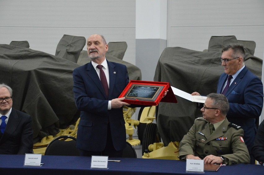 Tarnów. Zakłady Mechaniczne uzbroją polska armię [ZDJĘCIA]