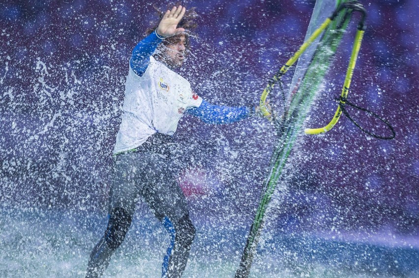 Windsurfing na Narodowym. Zobacz wodne atrakcje! [ZDJĘCIA]