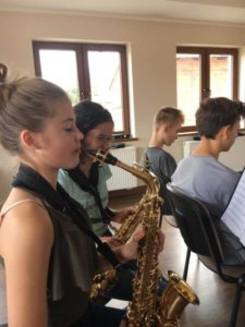Zbąszyńska Orkiestra Dęta na obozie muzycznym, w Młodzieżowym Schronisku w Pszczewie