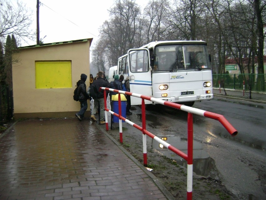 Zatoka autobusowa ma powstać przy gimnazjum w Gruszczycach