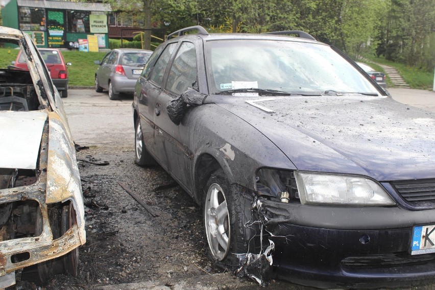 Podpalenia aut w Olkuszu