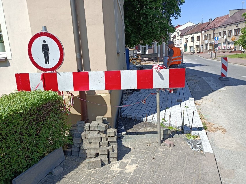 Plac Kazimierza Wielkiego w Wieluniu po przebudowie będzie zamknięty dla ruchu samochodowego - zapowiada burmistrz ZDJĘCIA