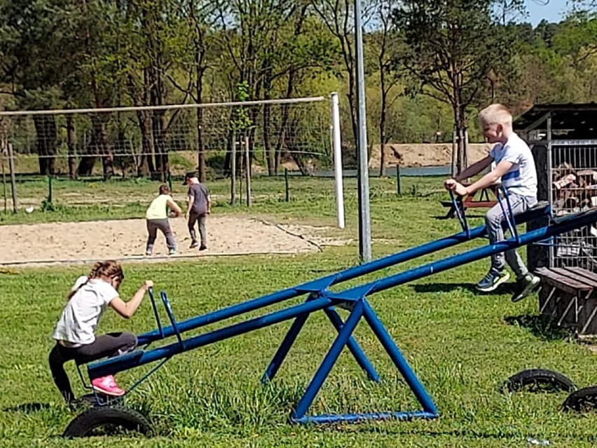 Piaski. Przedszkole Samorządowe z Oddziałami Integracyjnymi w Piaskach ma nowy plac zabaw [ZDJĘCIA]