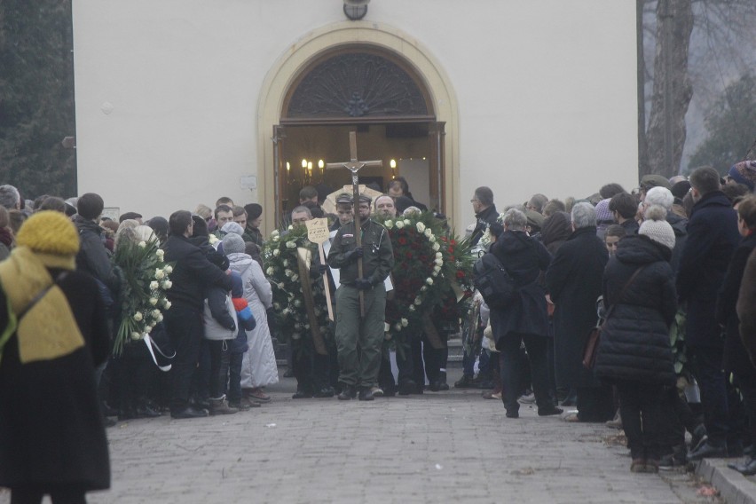 Nie żyje Anna Loba. Pogrzeb odbył się na Starym Cmentarzu w Łodzi [ZDJĘCIA]