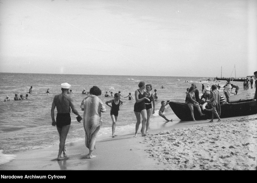 1935


Na plaży w Wielkiej Wsi.