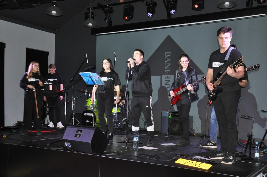Zespół Bane wystąpił w Zajezdni Kultury. Młodzi muzycy dali czadu!