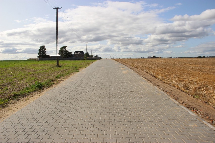 Kończy się remont dwóch kilometrów drogi w Wilkowie. Tak...