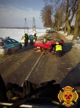 Wypadek między Goszczynem a Krokową. 33-latek dachował swoim passatem. Został zabrany do szpitala | ZDJĘCIA