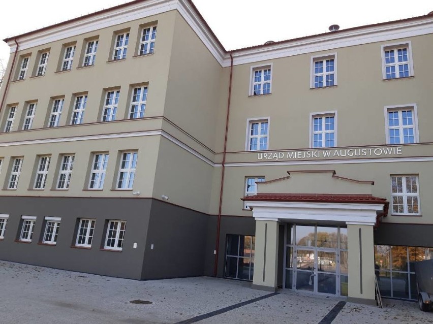 Pracownicy Urzędu Miejskiego w Augustowie przeniosą się do nowej siedziby w marcu 2021