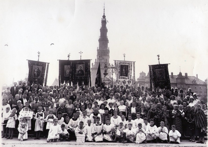 Pielgrzymka Sieradzka będzie, po raz pierwszy w historii, sztafetowa! Ruszyły zapisy [ARCHIWALNE ZDJĘCIA]