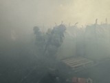 Ćwiczenia strażaków w zakładzie w Uśnicach. Pożar i ewakuacja poszkodowanego