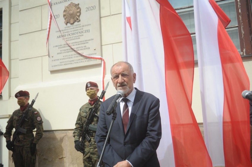 Kraków. Odsłonięcie pamiątkowej tablicy w 100-lecie Bitwy Warszawskiej [ZDJĘCIA]